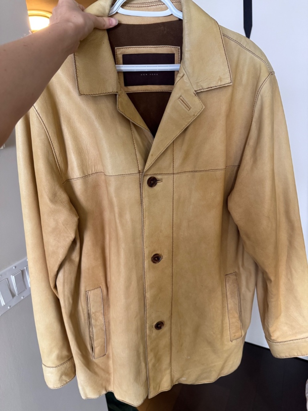 Leather jacket - Picture 2 of 6